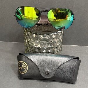 Ray-Ban Black and Green Aviator Sunglasses